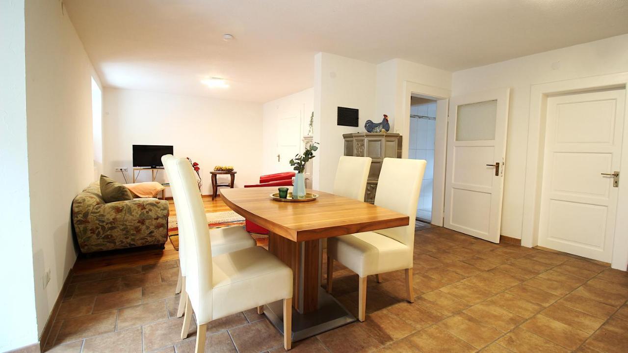 Ferienwohnung Am Wasserschloss 1-3 Ochsenfurt Bagian luar foto
