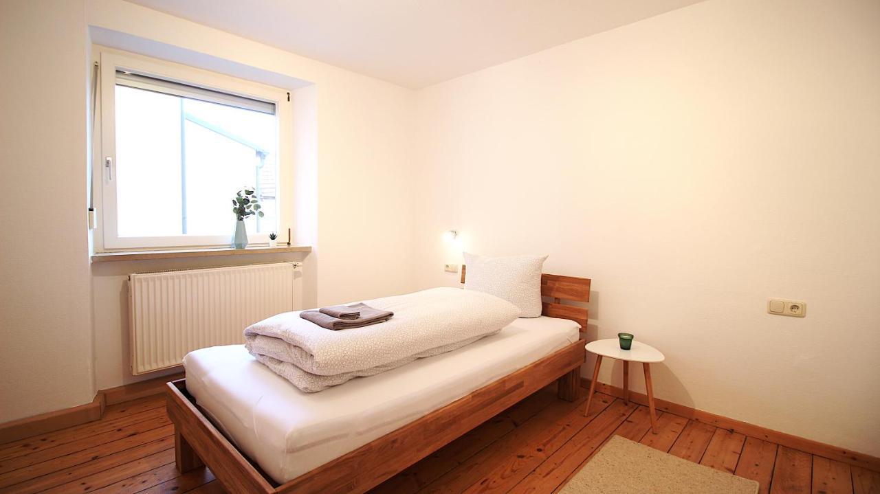Ferienwohnung Am Wasserschloss 1-3 Ochsenfurt Bagian luar foto