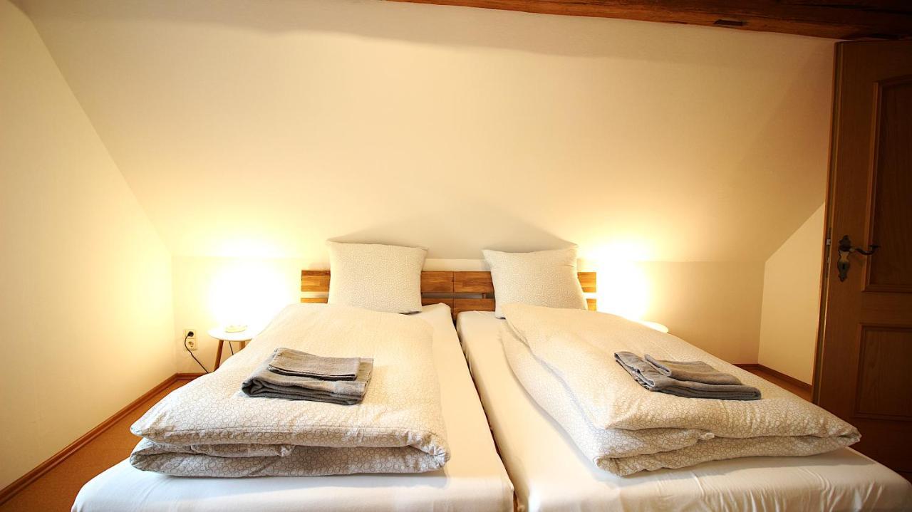Ferienwohnung Am Wasserschloss 1-3 Ochsenfurt Bagian luar foto