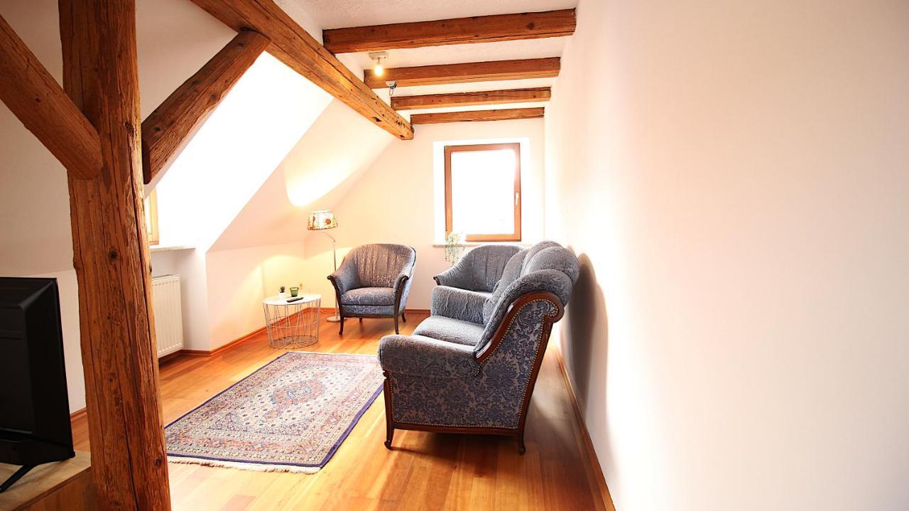 Ferienwohnung Am Wasserschloss 1-3 Ochsenfurt Bagian luar foto