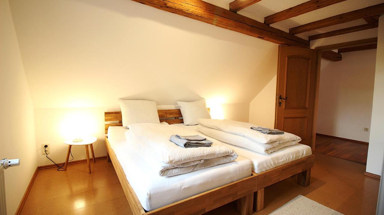 Ferienwohnung Am Wasserschloss 1-3 Ochsenfurt Bagian luar foto