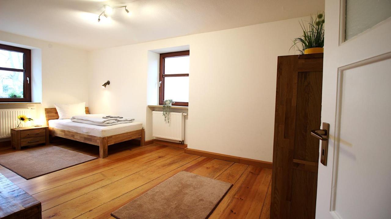 Ferienwohnung Am Wasserschloss 1-3 Ochsenfurt Bagian luar foto